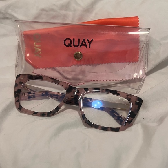 QUAY - Prove It Bluelight Glasses - Picture 6 of 7